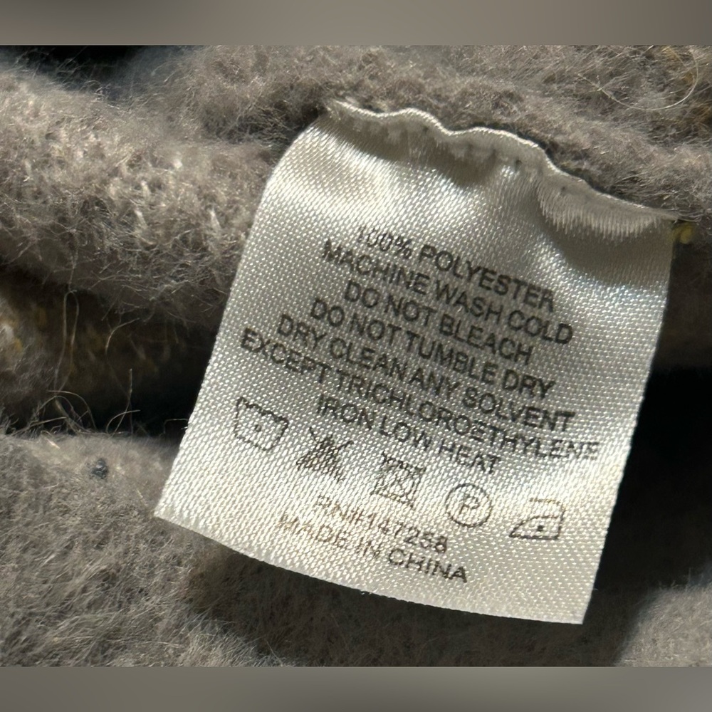 Simply Southern Gray Sweater with Daisy Pattern - Picture 8 of 8